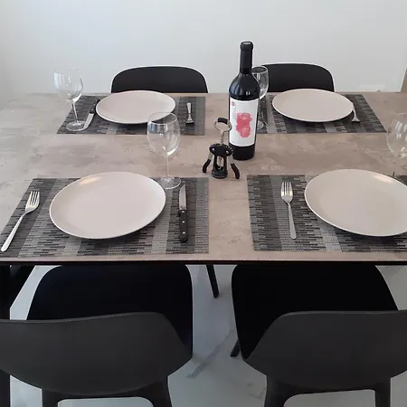 Under The Rocks Daire Kalampáka