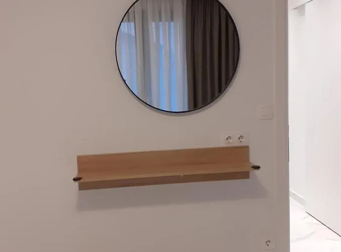 Under The Rocks アパート カランバカ