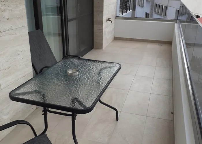 Under The Rocks アパート *